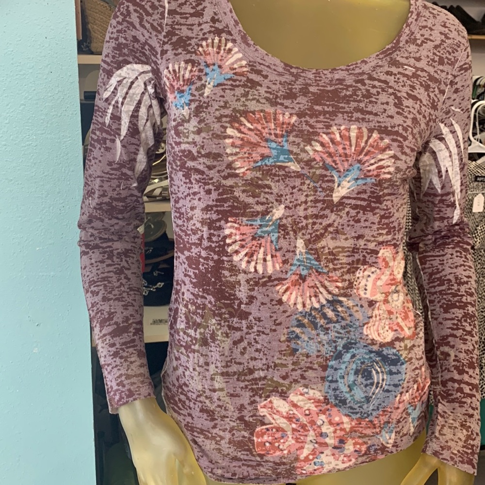 Maurices top